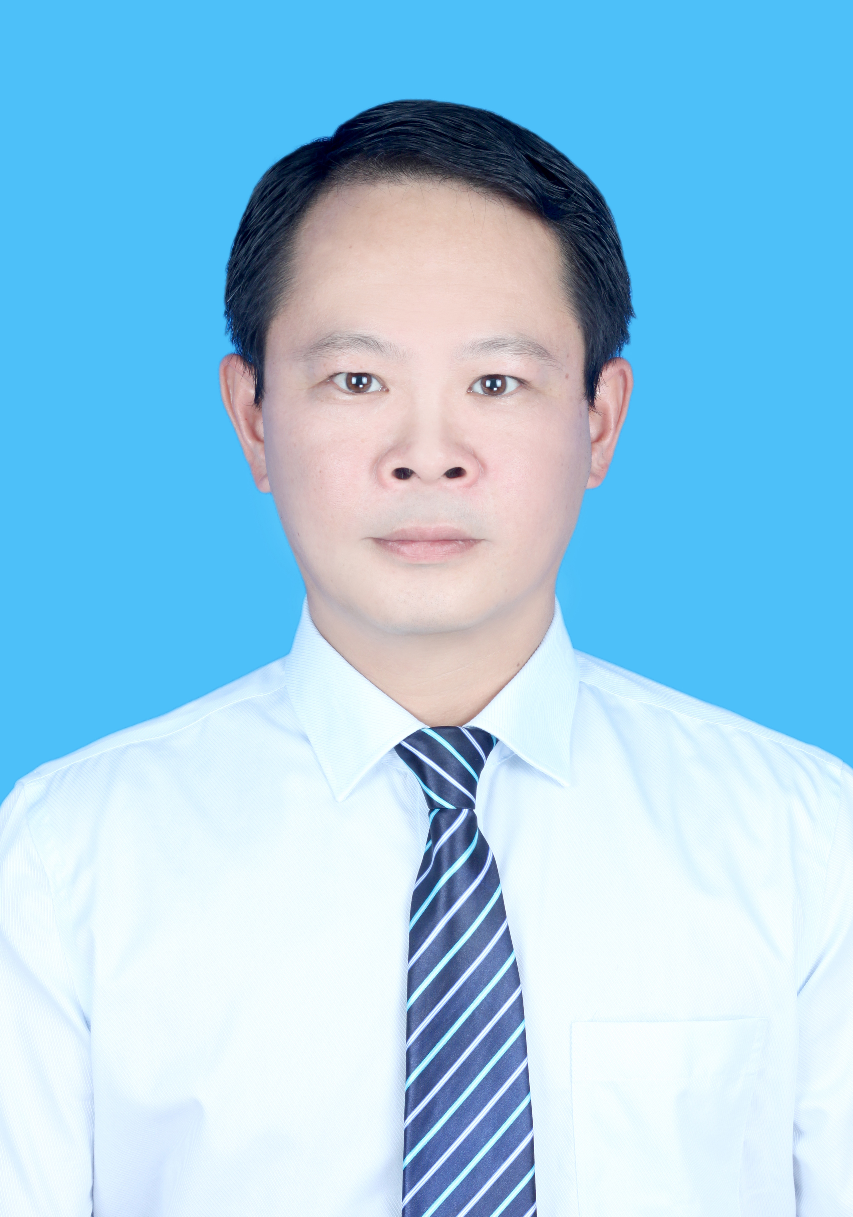 何志明